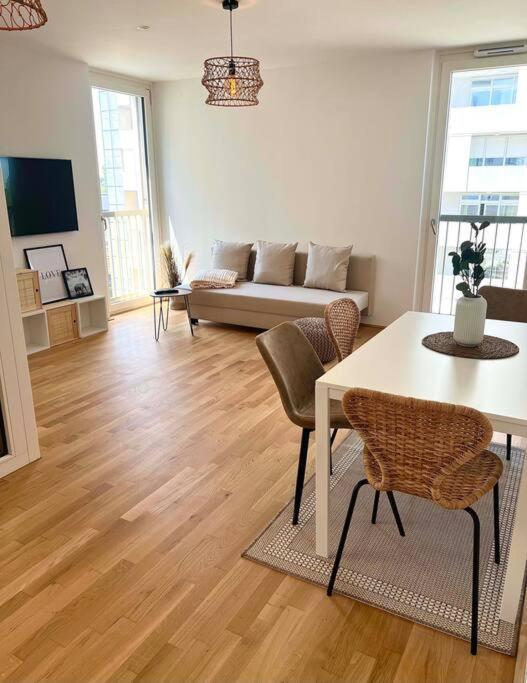 Donaublick Oasis: Stylische Wohnung Viena Exterior foto