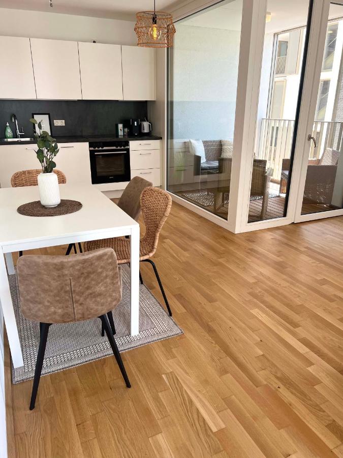 Donaublick Oasis: Stylische Wohnung Viena Exterior foto